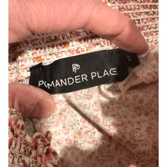 POMANDER PLACE x Tuckernuck Floral Modoc Blouse Smocked Mock Neck Size S - Picture 5 of 5